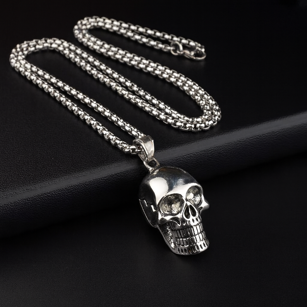 (C330)Collana Uomo Pendente Teschio Gotico