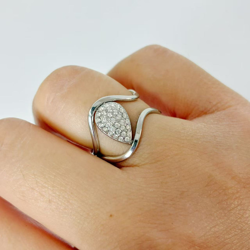 Anello “Goccia di Luce” con zirconi  | regolabile | in acciaio inox