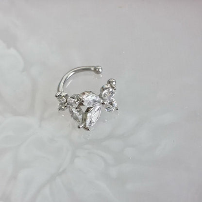 Ear cuff “Petalo” – La delicatezza che brilla