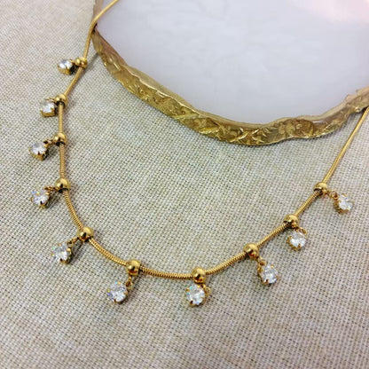 Collana “Gocce” – Il ritmo della luce