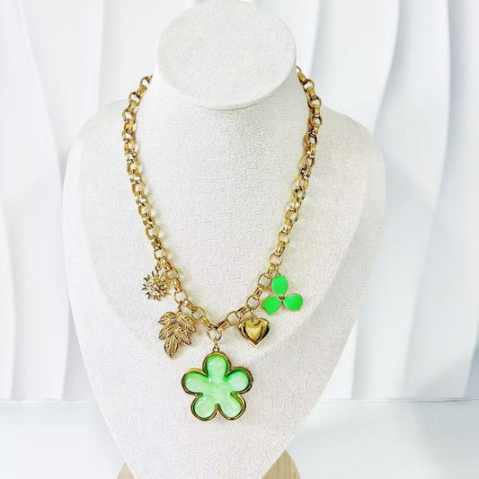 (C269)Collana con 5 petali in acciaio inox