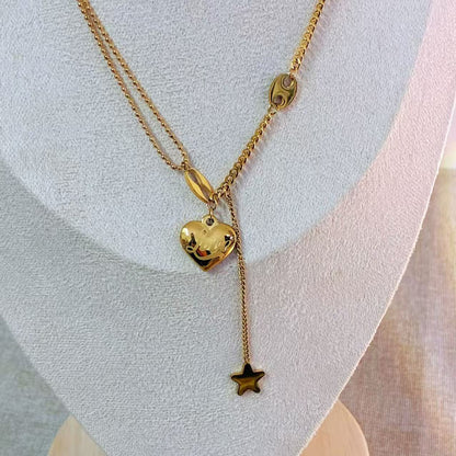 Collana “Cuore e Stella” – Equilibrio tra Dolcezza e Stile