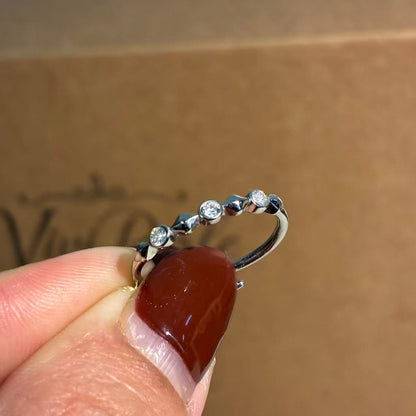 Anello Argento con Zirconi