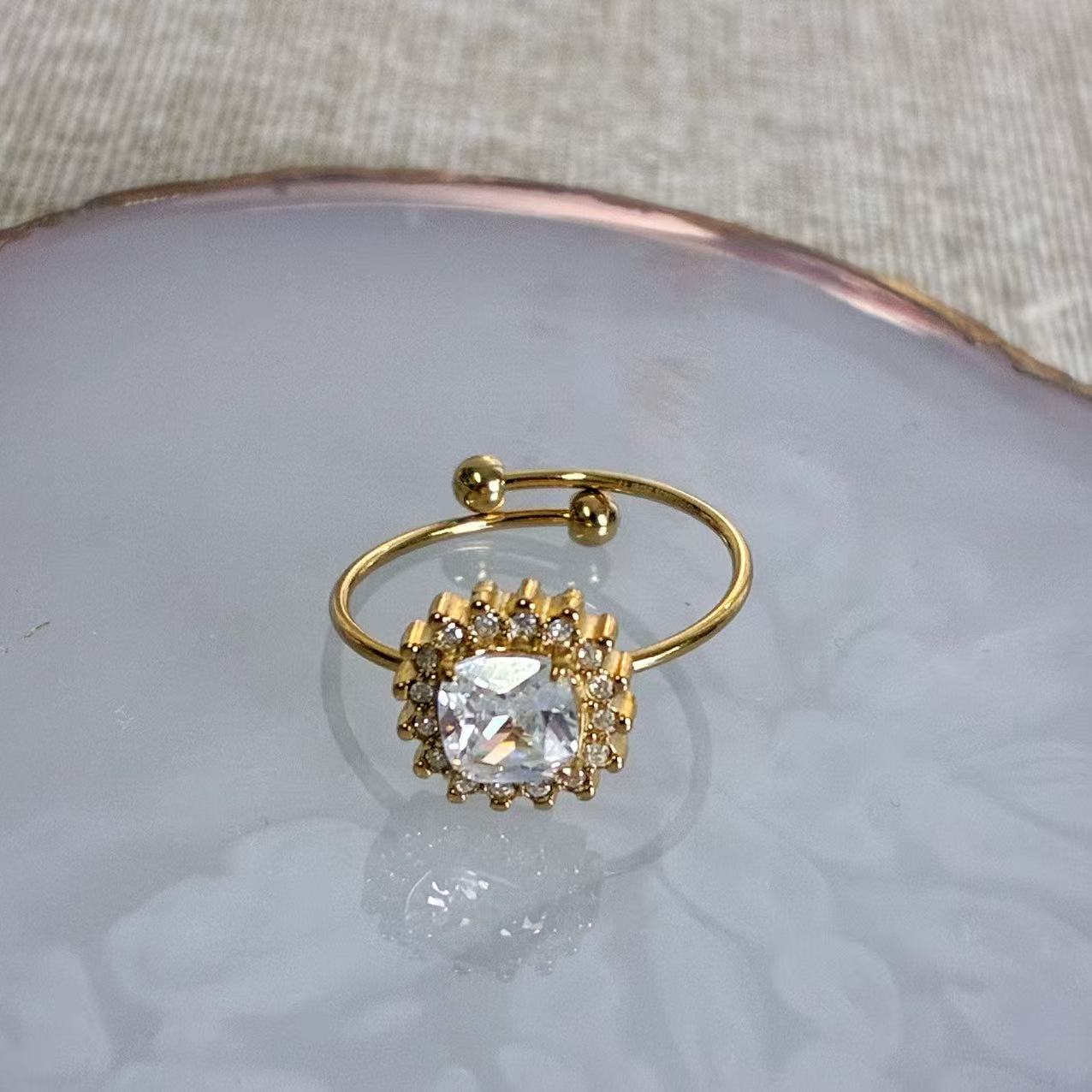 Anello “Cornice”