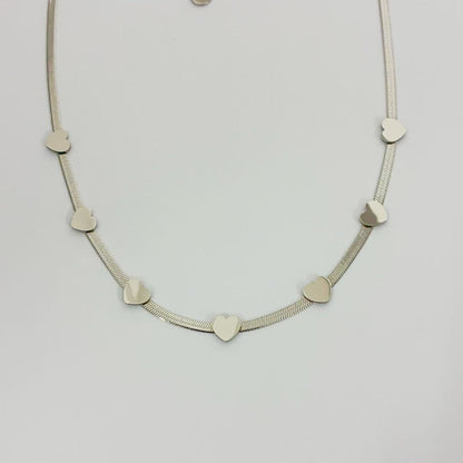 Collana Cuore Minimal in Acciaio Dorato – Eleganza Quotidiana con un Tocco Romantico