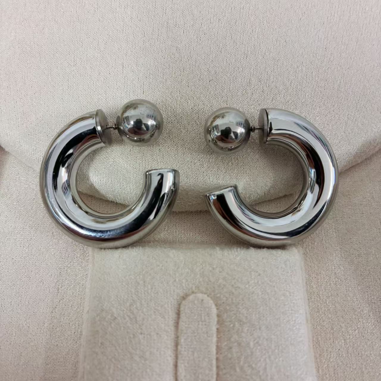 (O192)Orecchini cerchi bombati