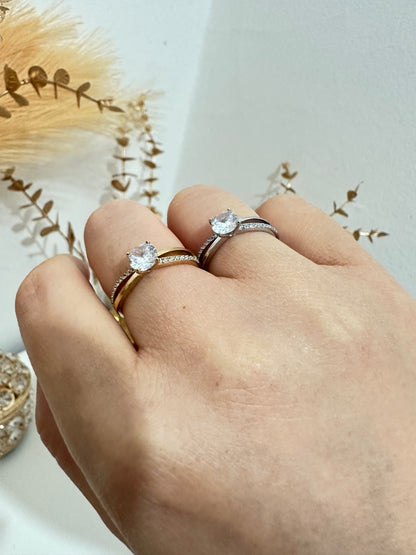 Anello con zirconi regolabile in acciaio inox (A63)