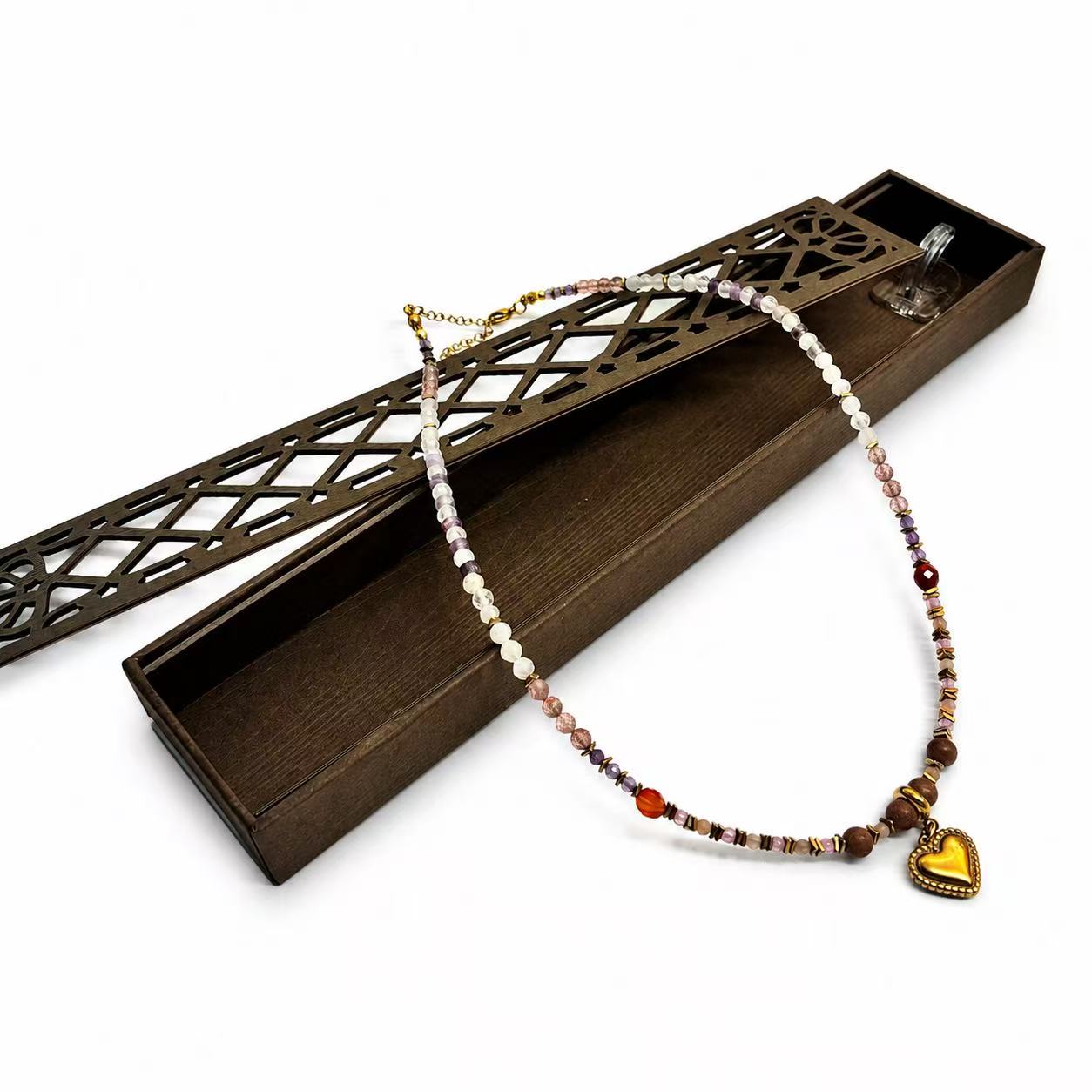 Collana con le pietre naturali (Quarzo Rosa) 49cm