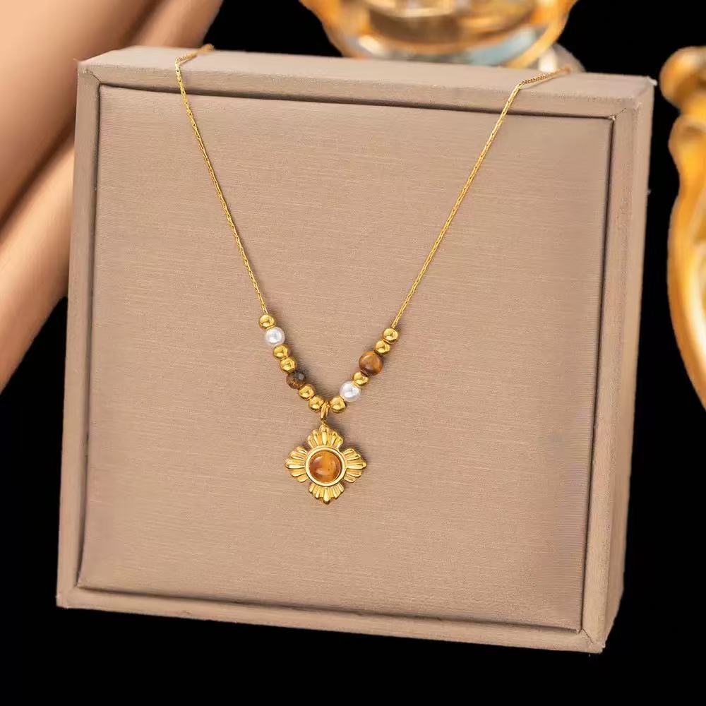 [Offerte] Collana "Sole d'Oriente" – Girocollo Etnico con Pietre e Pendente Mandala