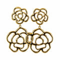 Orecchini “Camelia” | in acciaio inox