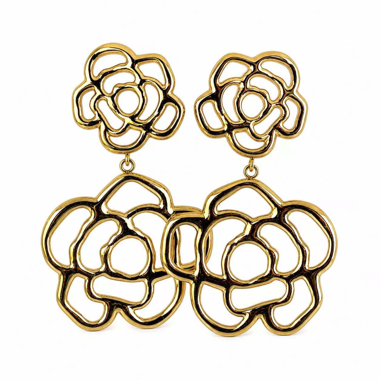 Orecchini “Camelia” | in acciaio inox
