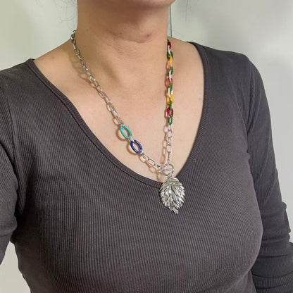 Collana “Foglia in Viaggio”