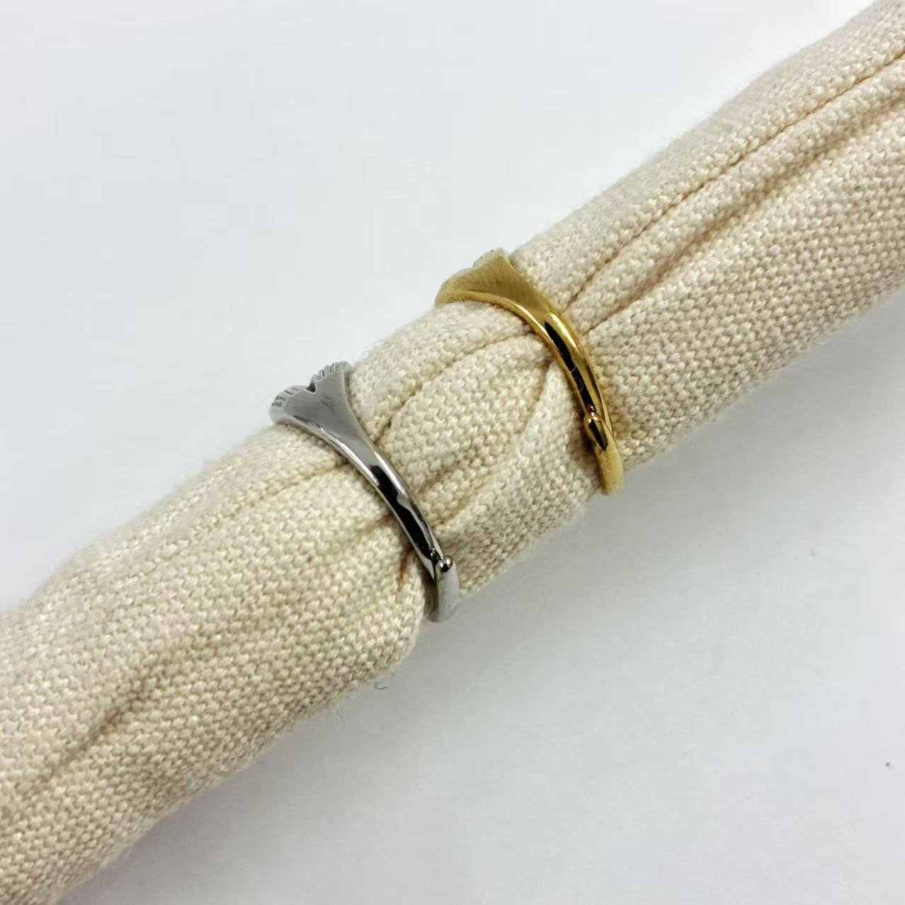 Anello “Intreccio di Brillanti” – Eleganza Stratificata e Luce Sofisticata