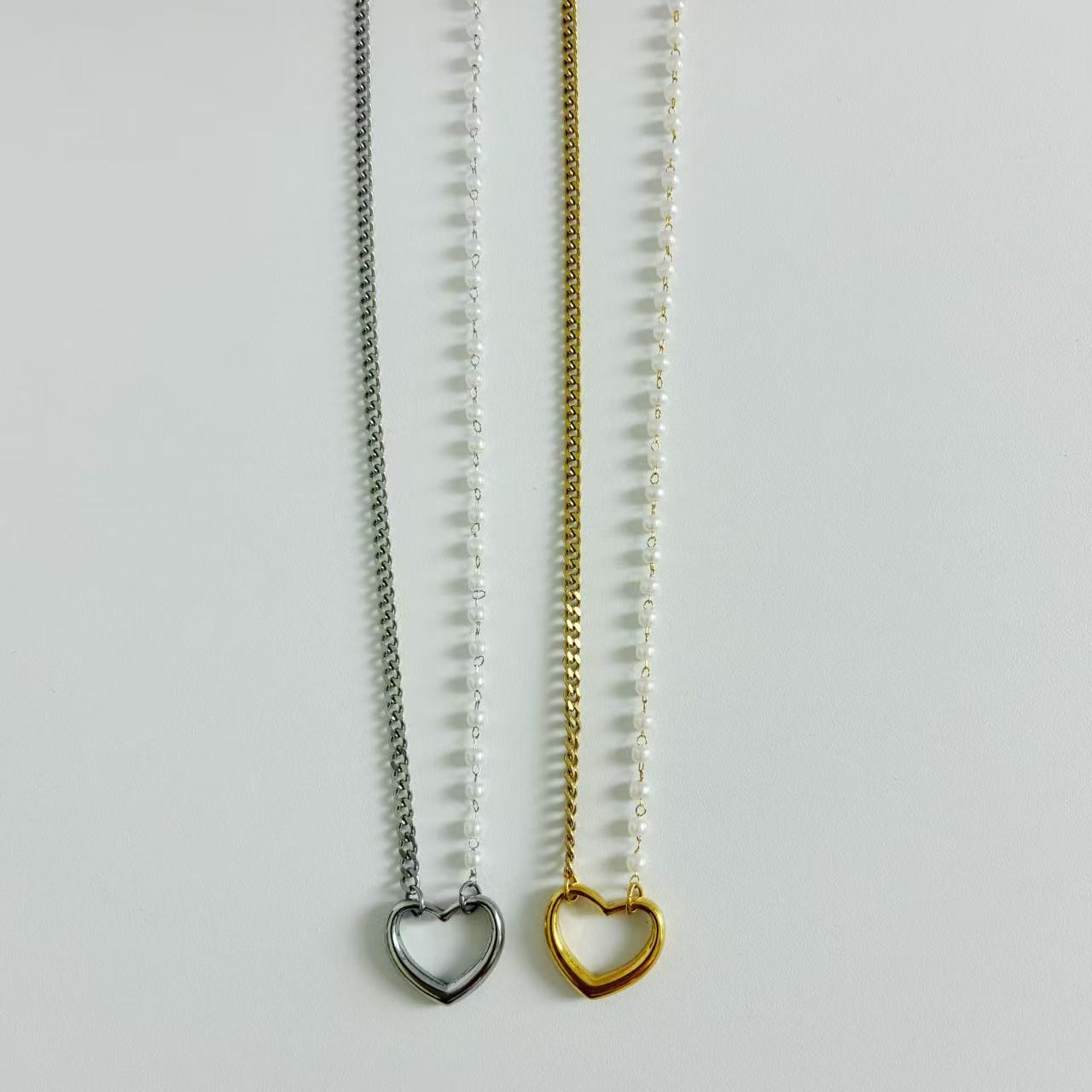 (C368)Collana Cuore con Perle e Catena