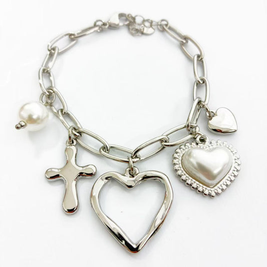 Bracciale Charms – Cuori Silver & Dettagli Iconici