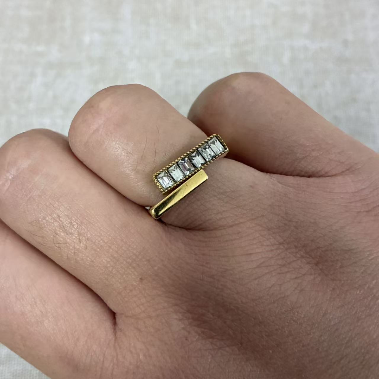 Anello “Contrasto di Luce”