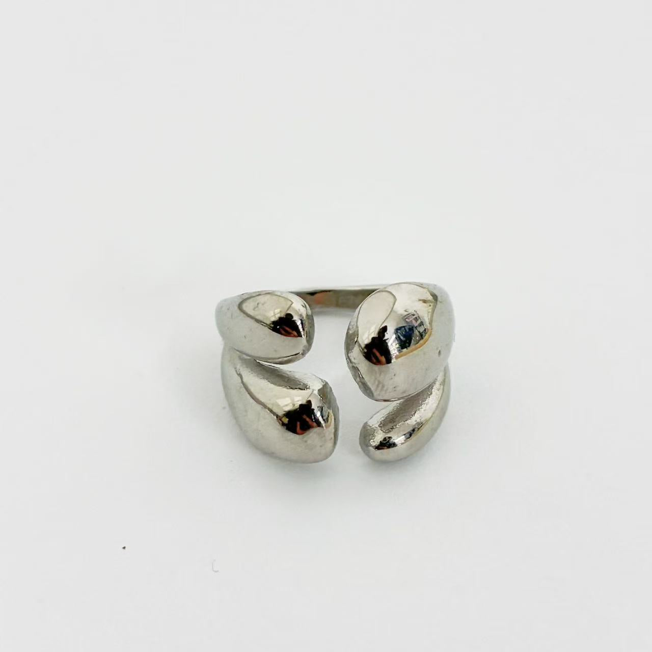 Anello Aperto – Linee Organiche a Doppia Goccia