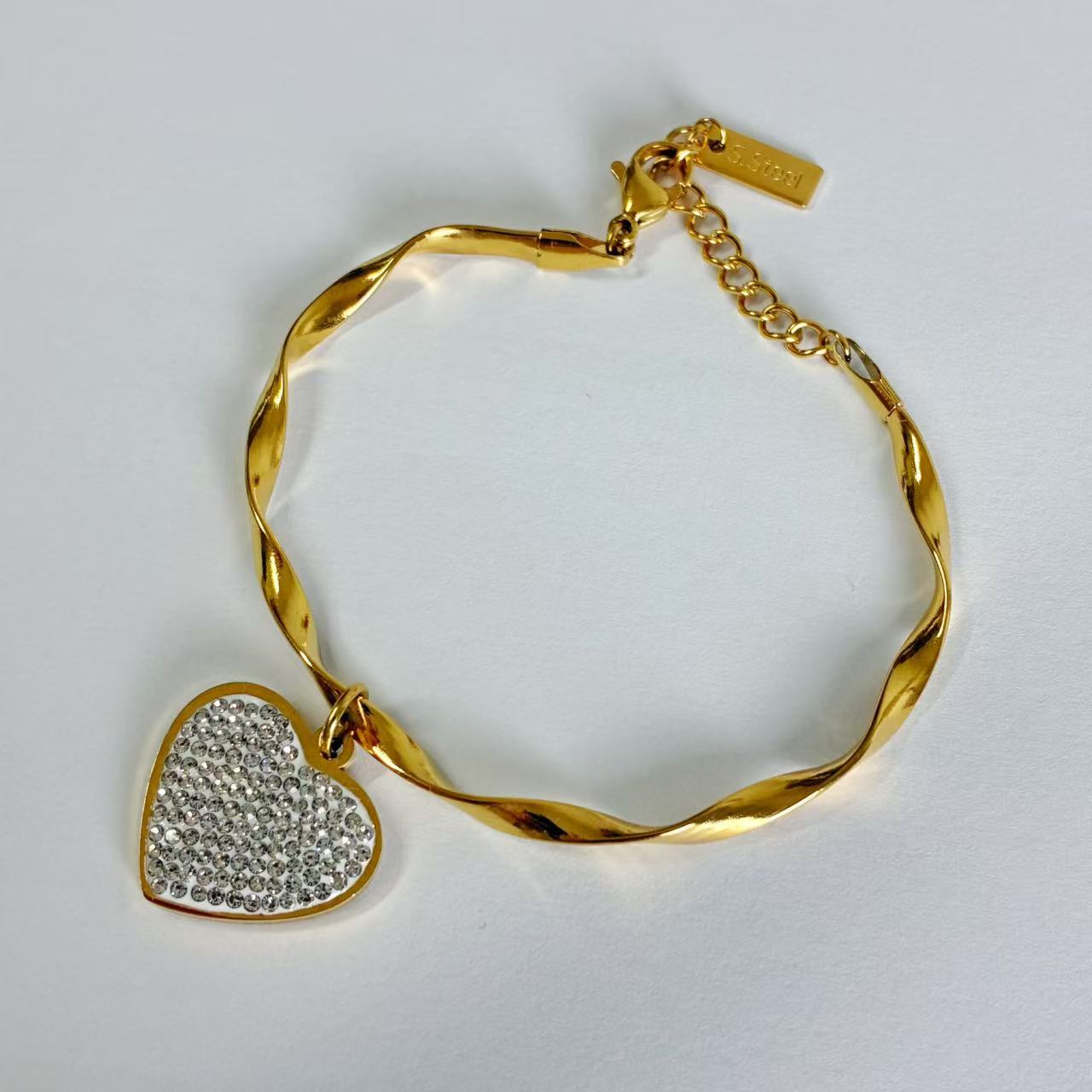 Bracciale “Battito del Cuore” – Eleganza Intrecciata con Charme