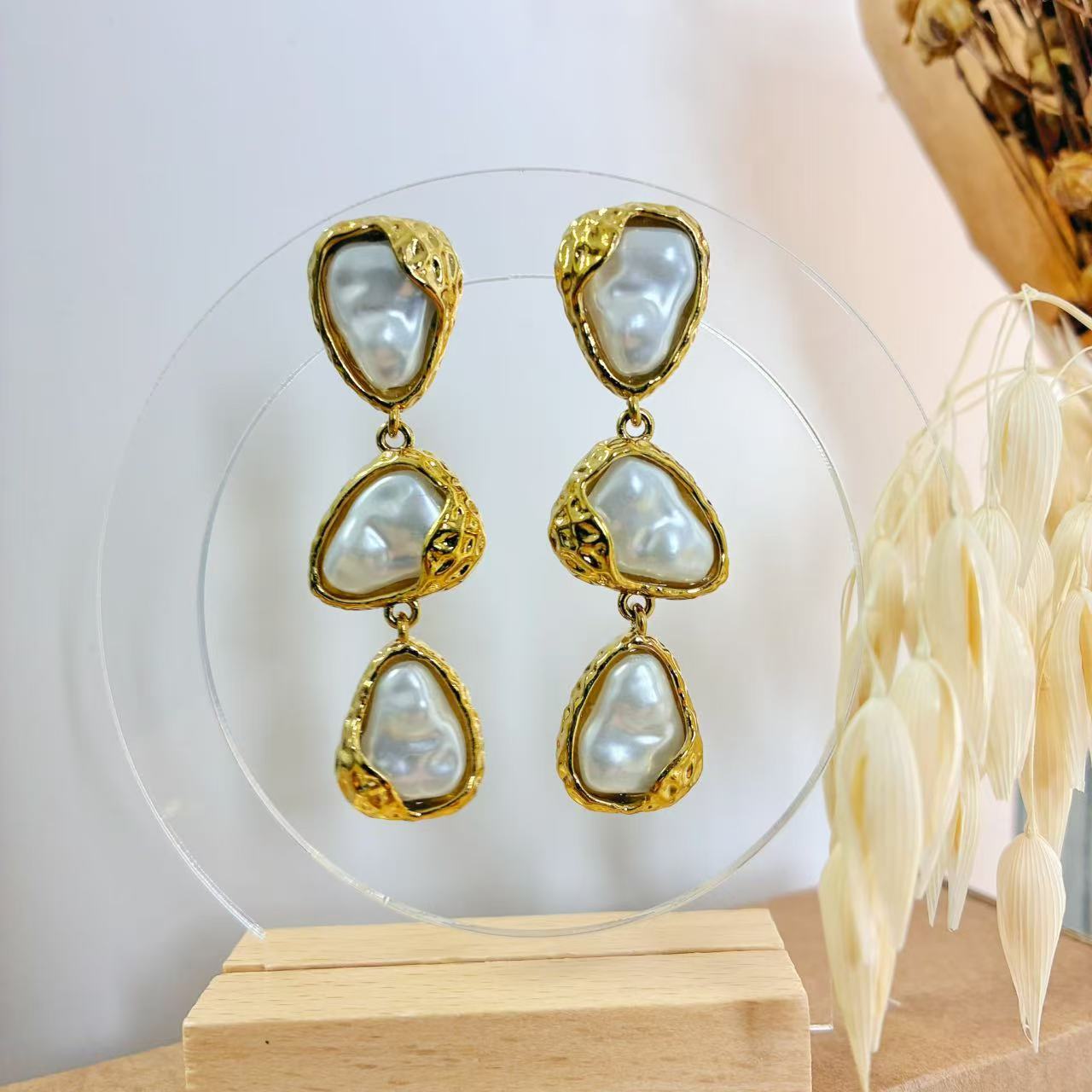 Orecchini “Perla Scultorea” – Arte e Luminosità