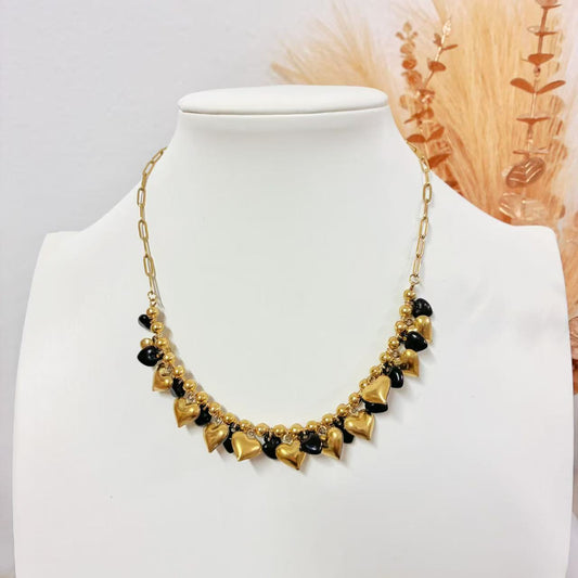 Collana “Battito di Cuori” – Charms Romantici in Ritmo Vivace