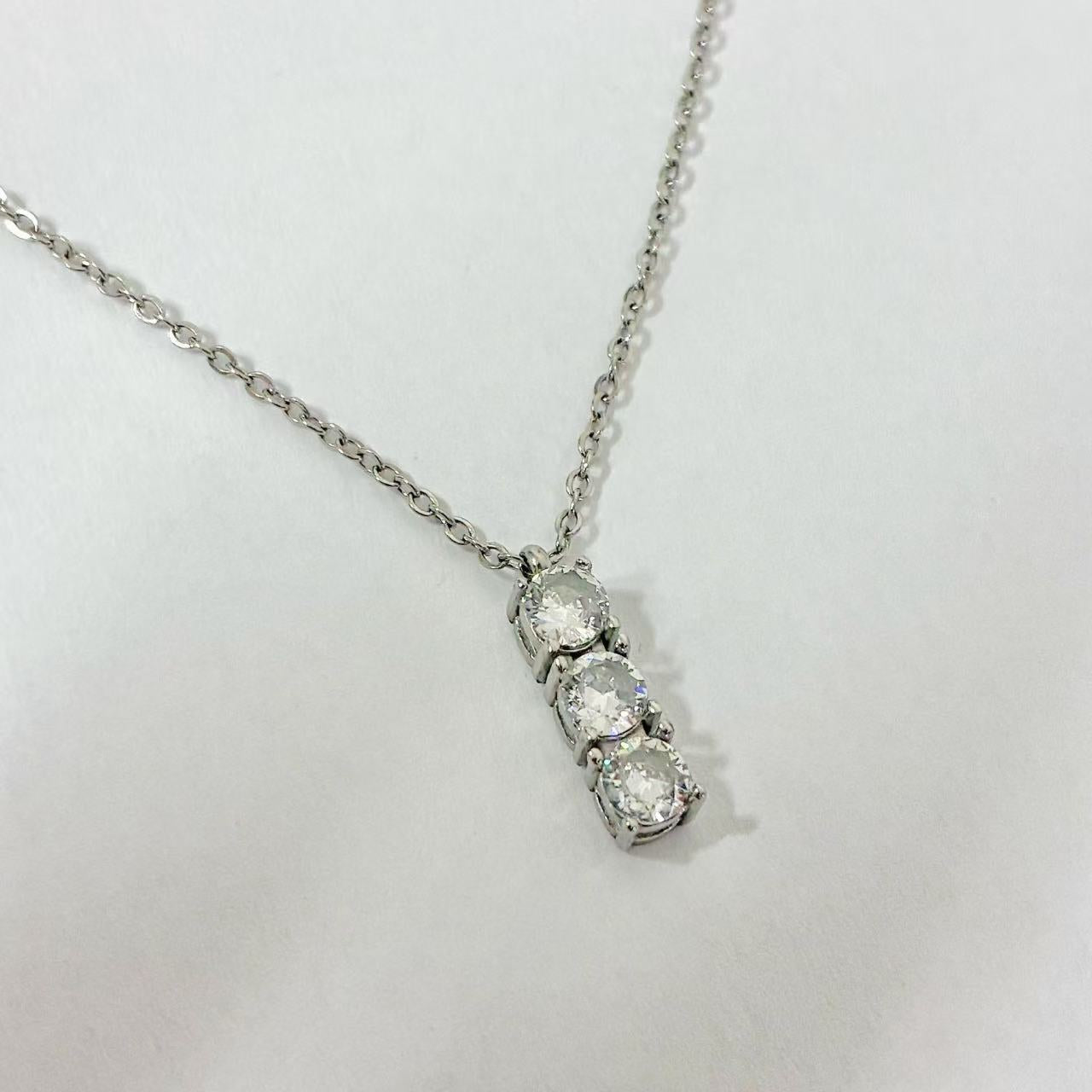 Collana Trio Brillante – Pendente Lineare