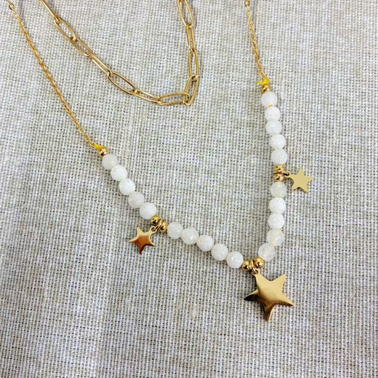 Collana “Stella Bianca” – Perle Sintetiche e Acciaio Dorato con Charm Stelle