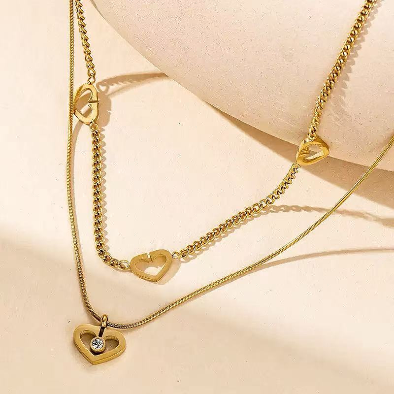 Collana a Doppio Strato con Cuori – Stile Romantico e Moderno