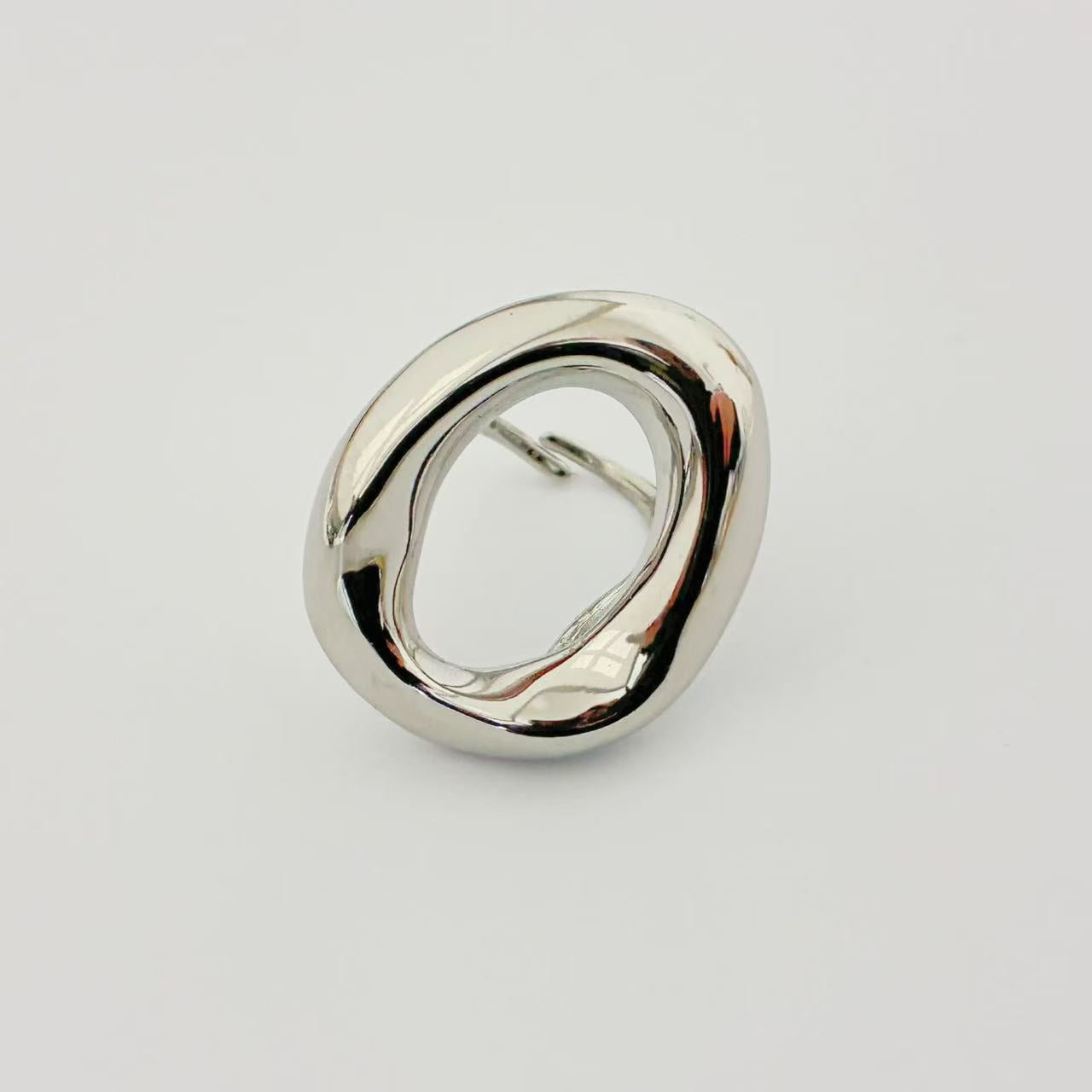Anello Forma Ovoidale Irregolare – Design Scultoreo Moderno