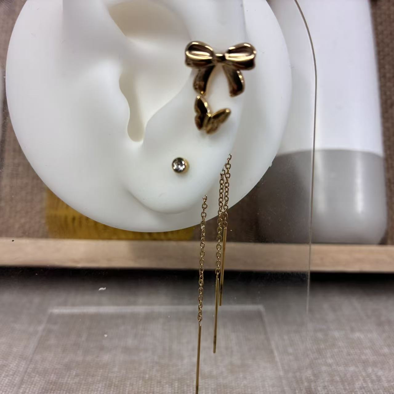 Orecchino “Fiocco d’Incanto”