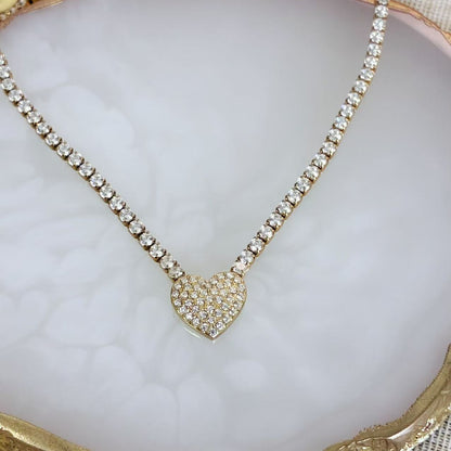 Collana “Cuore di Luce” – Eleganza senza tempo