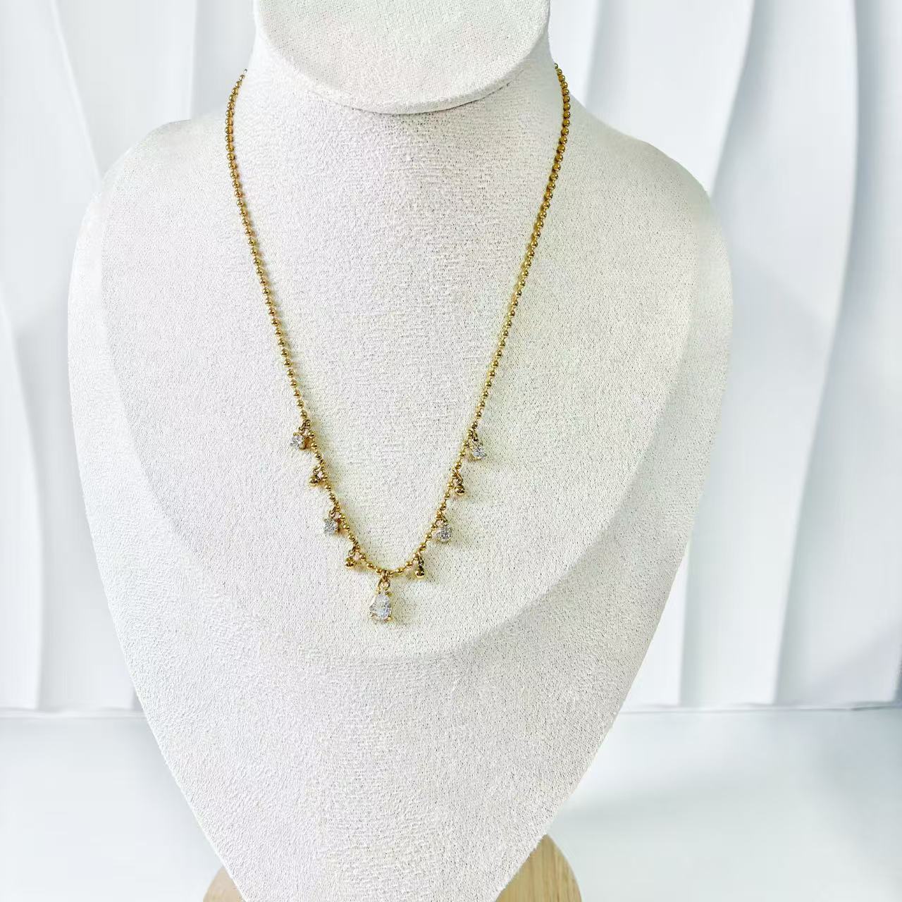 (C258)Collana con gocce zirconi in acciaio inox