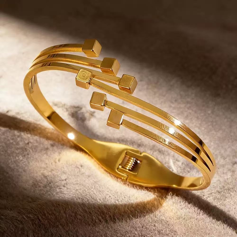 Bracciale “Gea” | in acciaio inox