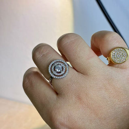 Anello “Cerchio di Luce” – Brillare al centro dell’universo