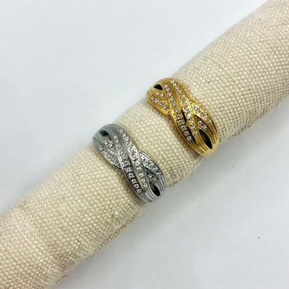 Anello “Intreccio di Brillanti” – Eleganza Stratificata e Luce Sofisticata