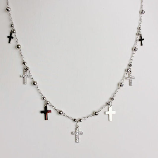 Collana “Croci Lucenti” – Minimalismo Rock con Eleganza Contemporanea