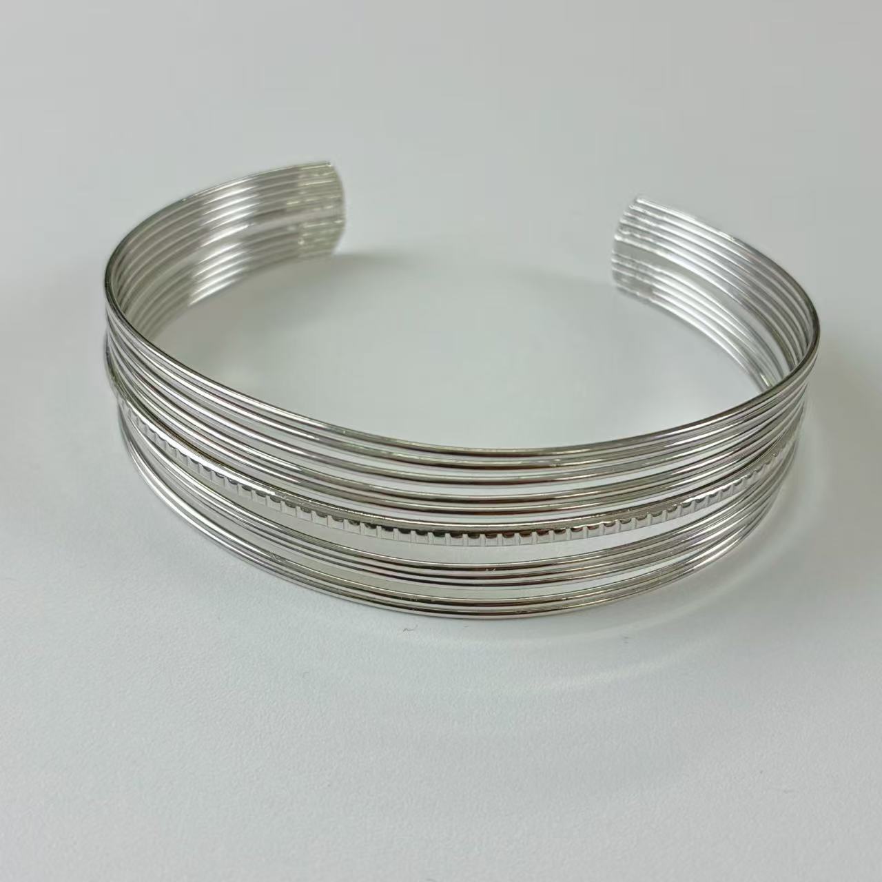 Bracciali semirigidi