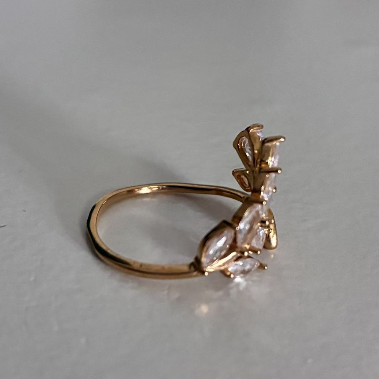 Anello Foglia di Cristallo