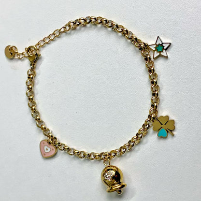 Bracciale “Lucky Charms” – Un Mix Gioioso di Simboli e Brillantezza
