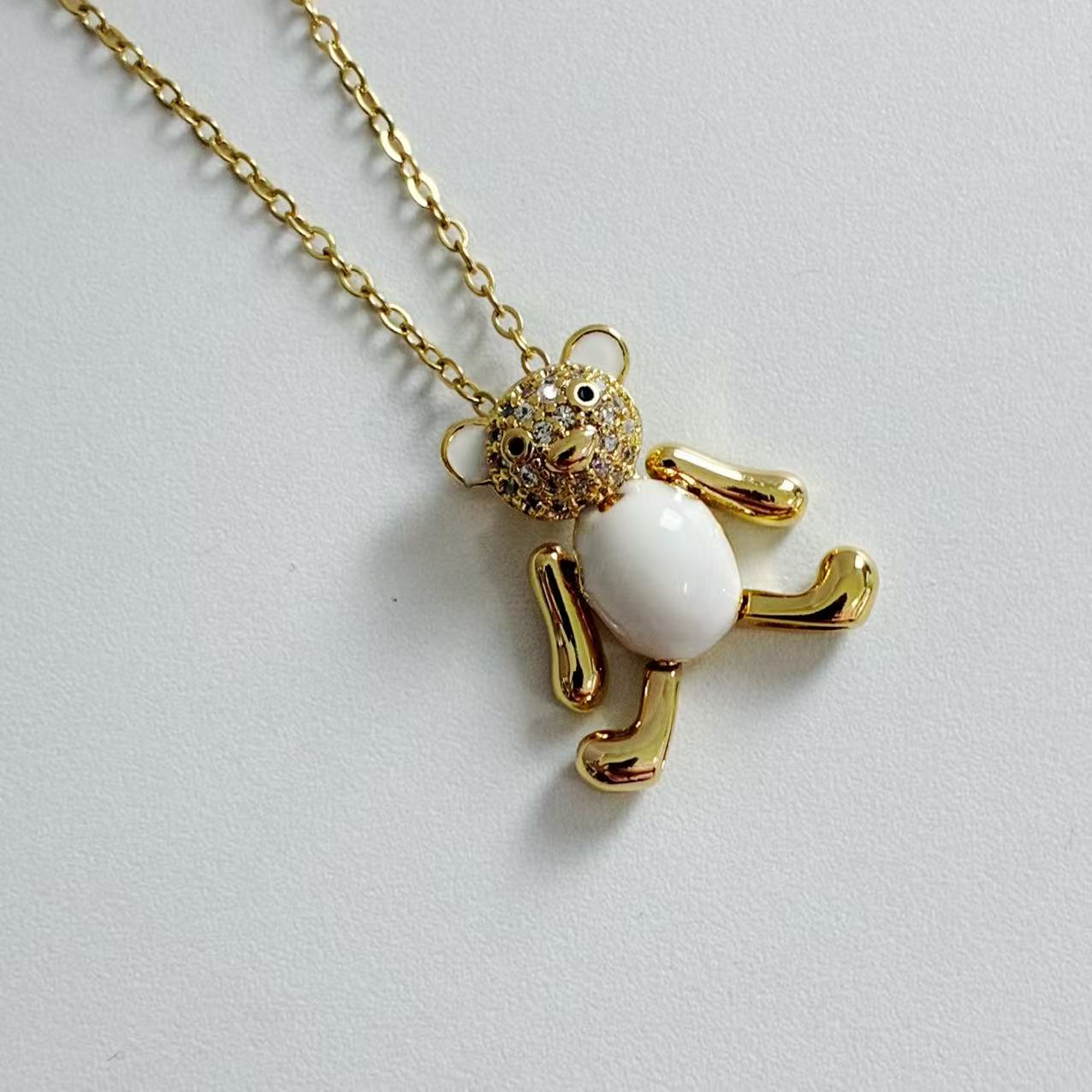 (C365)Collana con pendente orsetto gold e smalto bianco