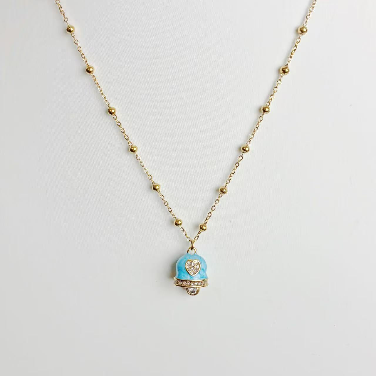 Collana “Campanellino Incantato” – Un Tocco Magico di Dolcezza e Luce