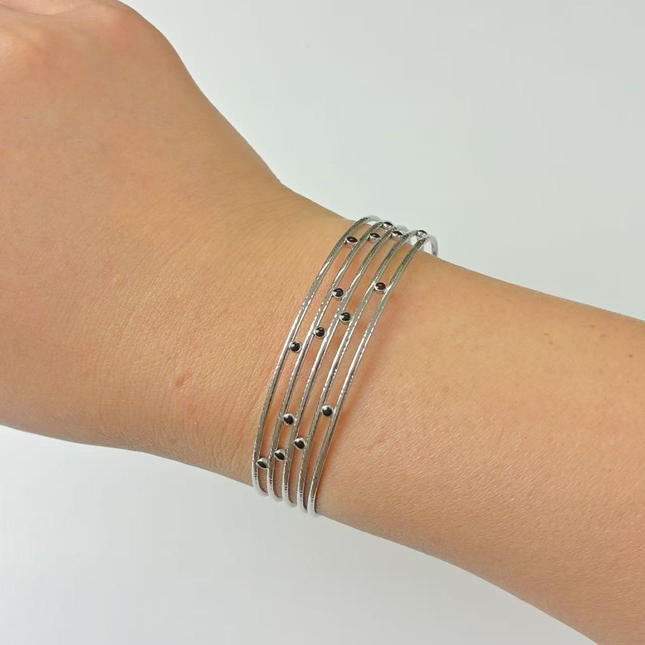 Bracciali semirigidi