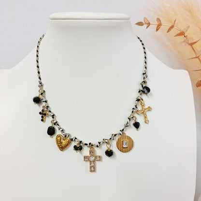 Collana “Amuleti Preziosi” – Un Racconto di Simboli e Colori