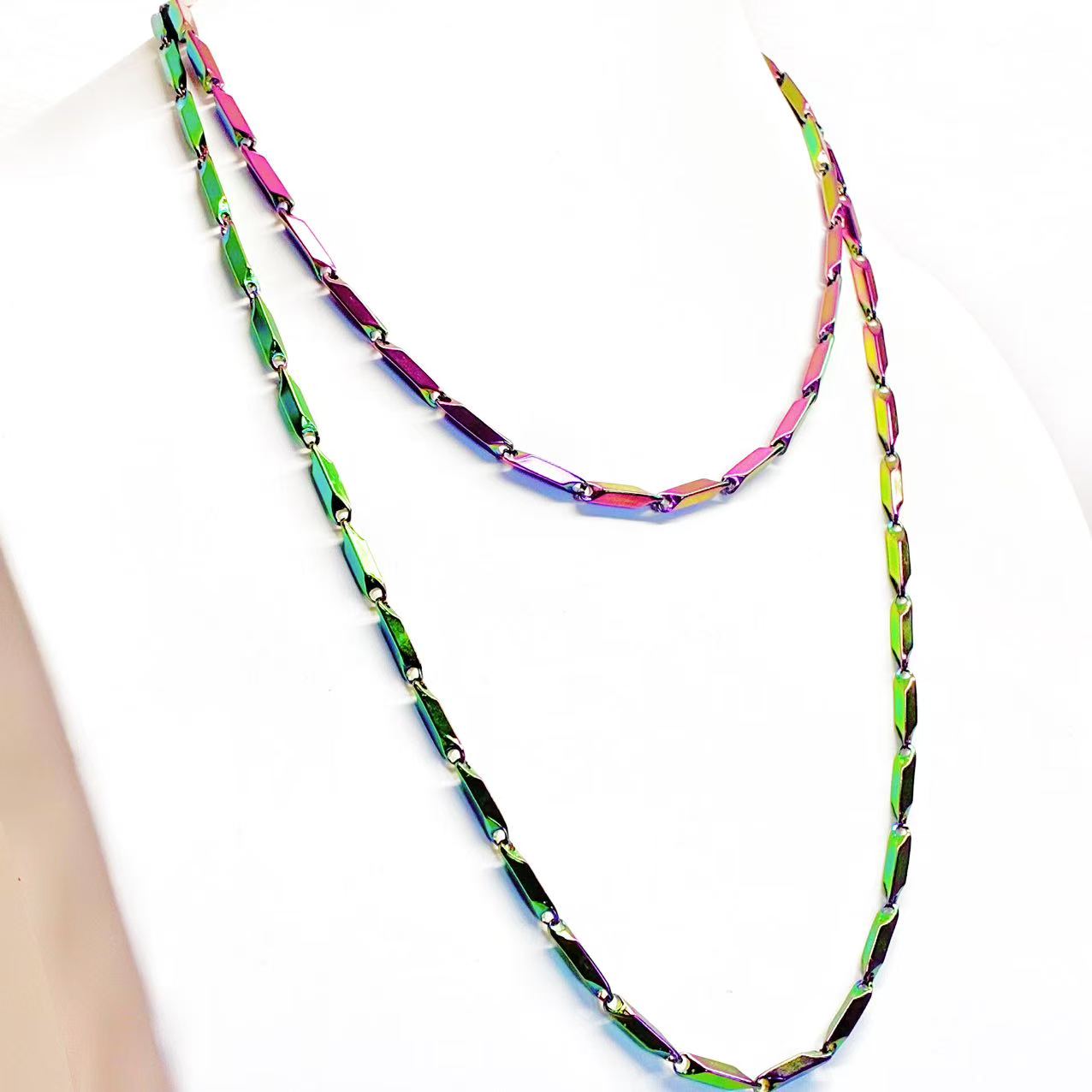 Collana geometrica cangiante | in acciaio inox