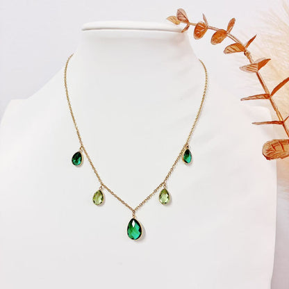 Collana “Gocce di Serenità” – Eleganza Leggera con Pendenti Sfaccettati