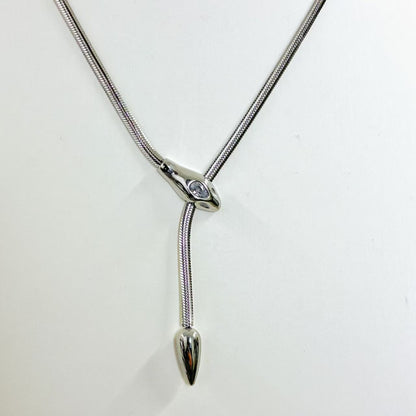 Collana saliscendi snack – Minimalismo Moderno con Dettaglio Regolabile