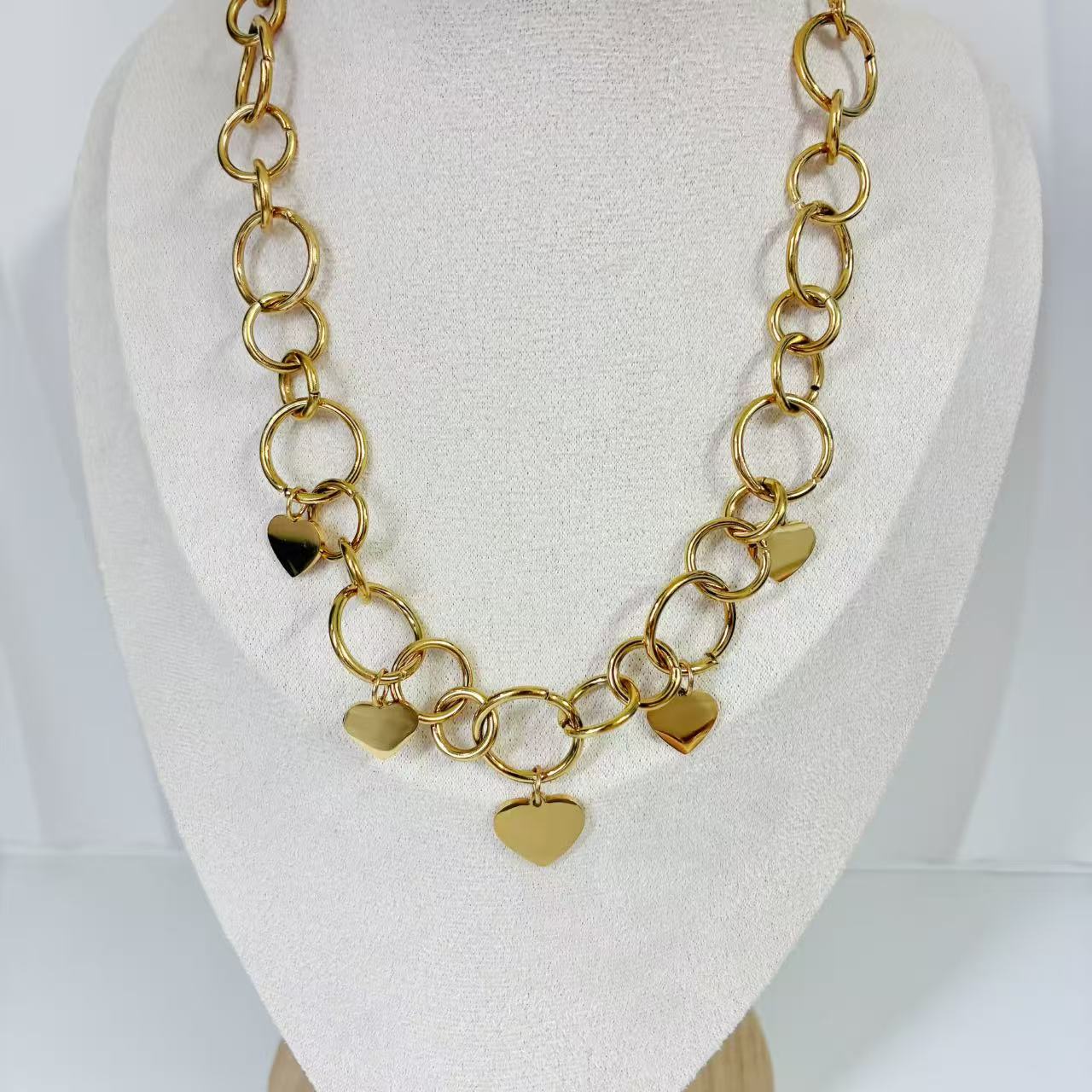 (C203)Collana cerchi più cuori in acciaio inox