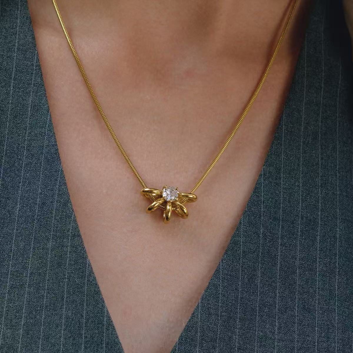 Collana “Raggiera” | 47cm | in acciaio inox