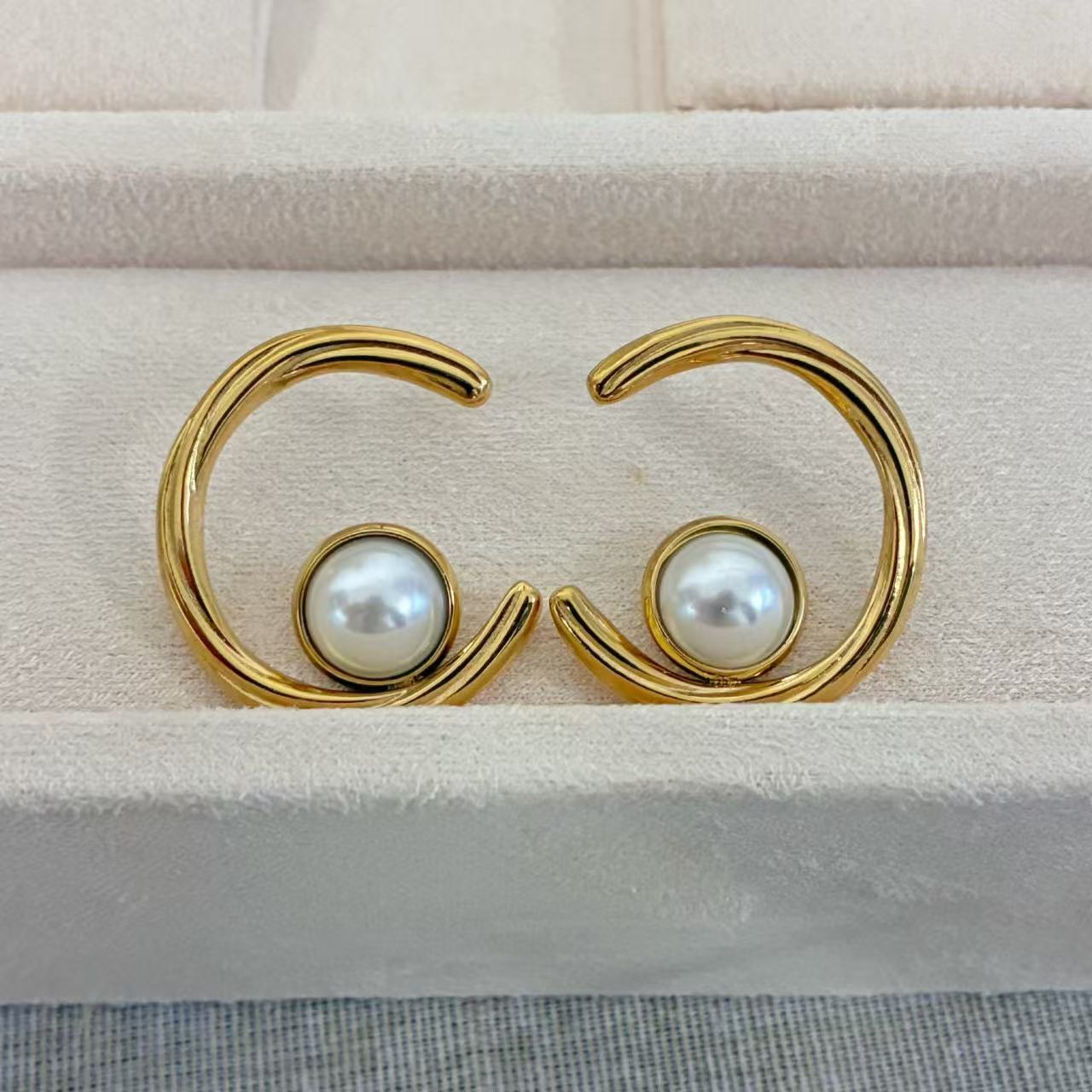 Orecchini Pearl Circle