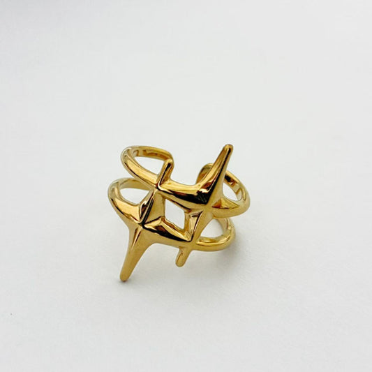 Anello Geometrico Scultoreo – Eleganza Moderna e Carattere Artistico