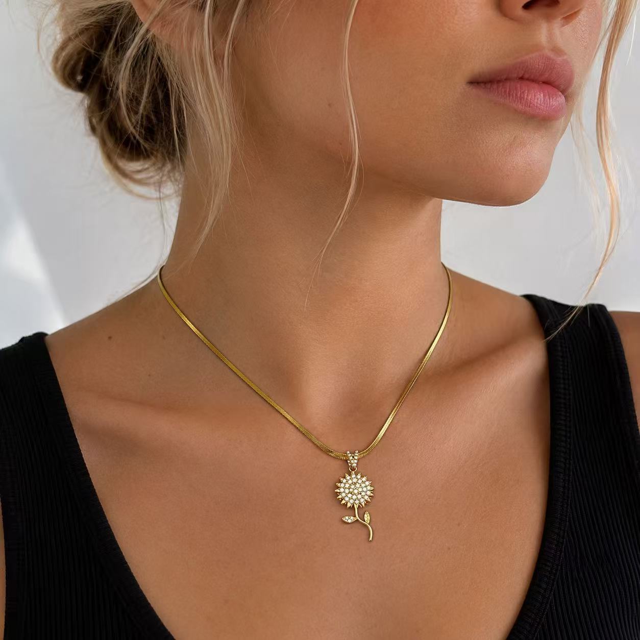 Collana Helia